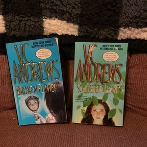 V. C. Andrews 2 book bundle